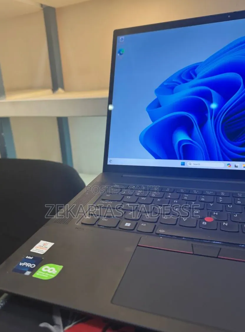 New Laptop Lenovo Legion 5 32GB Intel Core i7 SSD 1T