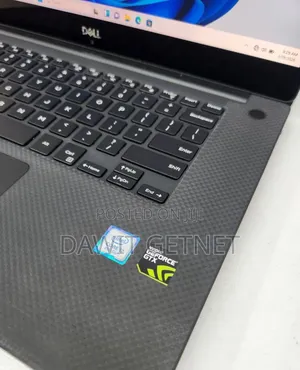 New Laptop Dell XPS 15 16GB Intel Core i7 SSD 512GB