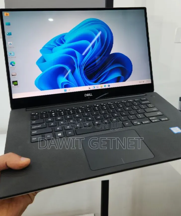 New Laptop Dell XPS 15 16GB Intel Core i7 SSD 512GB