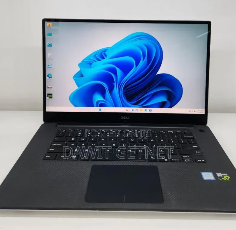 New Laptop Dell XPS 15 16GB Intel Core i7 SSD 512GB
