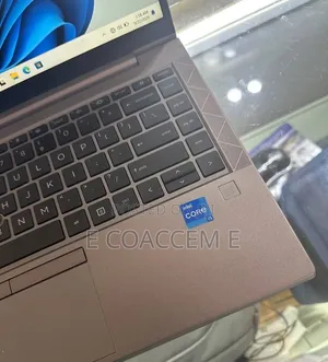 New Laptop HP 16GB Intel Core i5 SSD 512GB