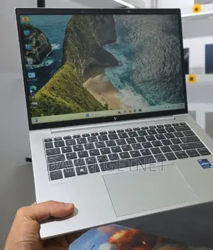 New Laptop HP EliteBook 840 G9 16GB Intel Core i7 SSD 512GB