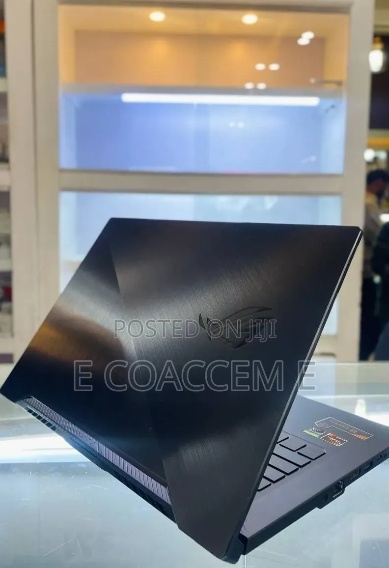 New Laptop Asus 16GB AMD Ryzen 7 SSD 512GB