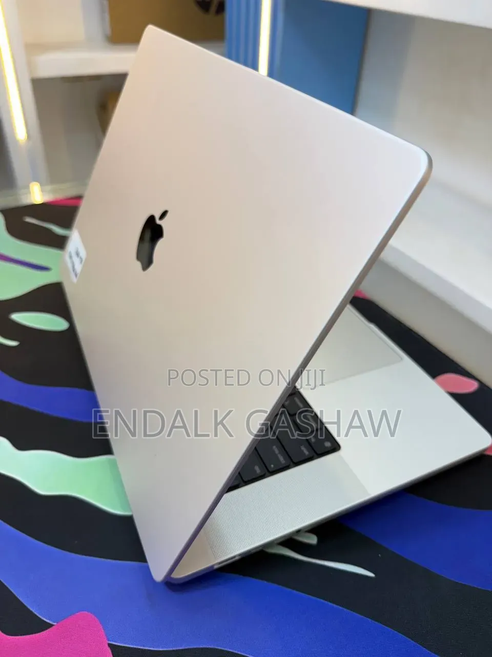New Laptop Apple MacBook Pro 2021 M1 16GB Apple M1 SSD 512GB