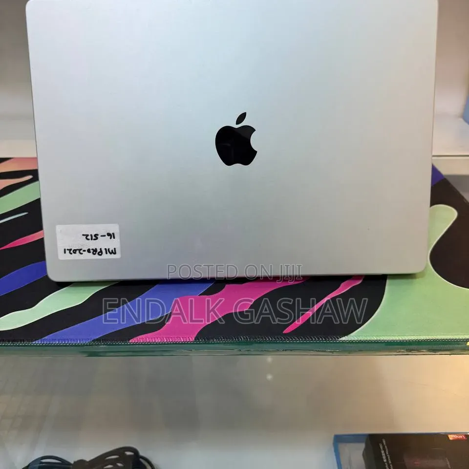 New Laptop Apple MacBook Pro 2021 M1 16GB Apple M1 SSD 512GB