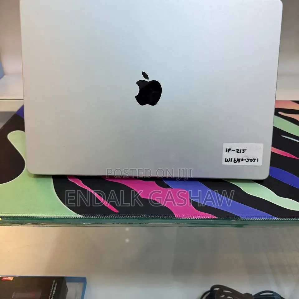 New Laptop Apple MacBook Pro 2021 M1 16GB Apple M1 SSD 512GB