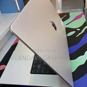 New Laptop Apple MacBook Pro 2021 M1 16GB Apple M1 SSD 512GB