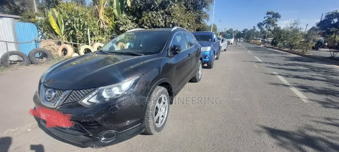 Nissan Qashqai 2016 Brown