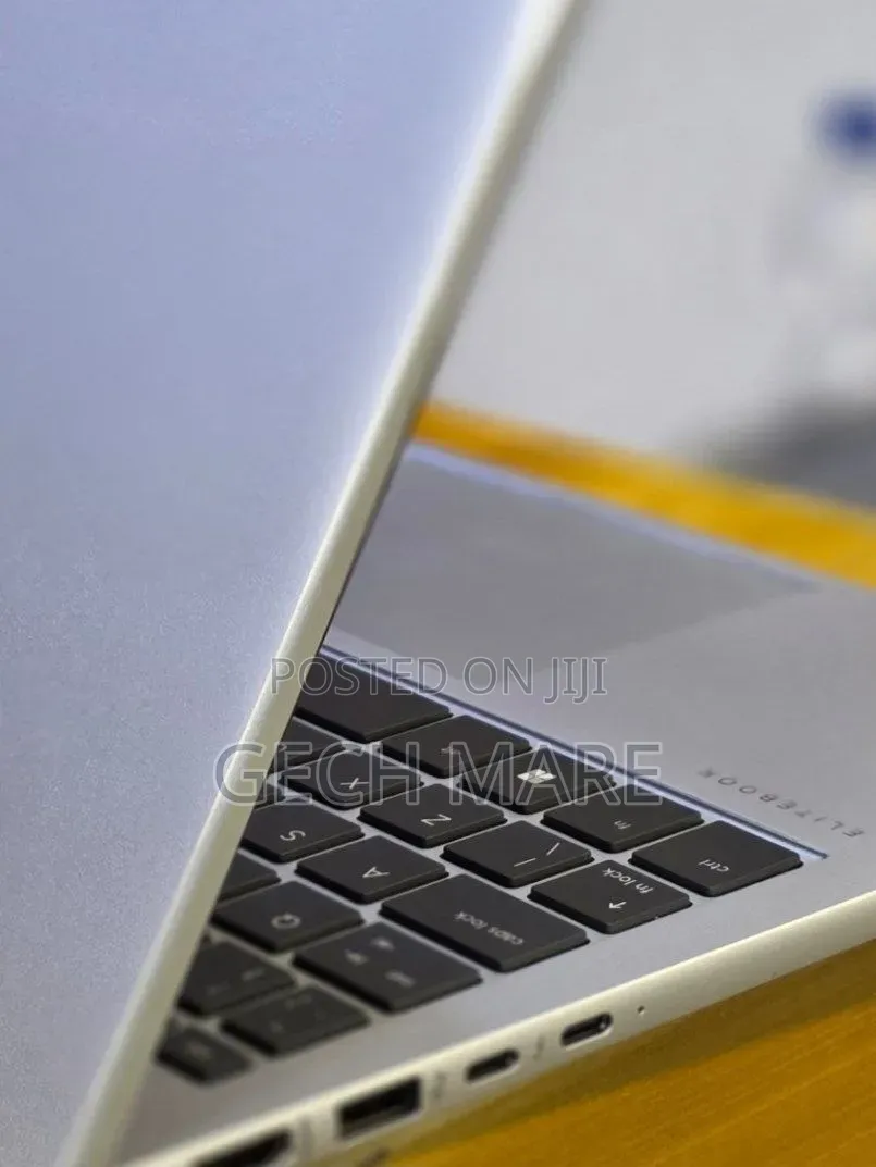 New Laptop HP Elitebook 830 G11 16GB Intel Core Ultra 7 SSD 512GB