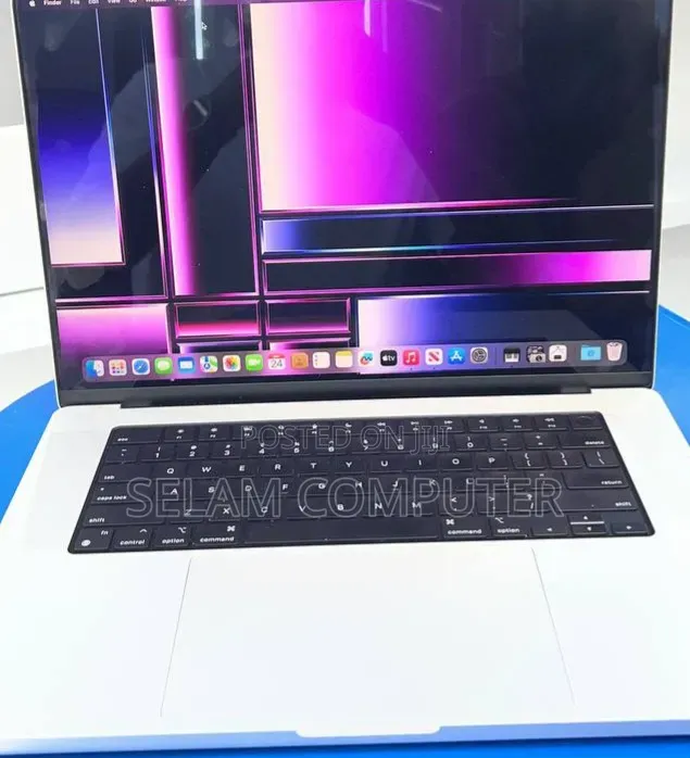 New Laptop Apple MacBook Pro 2021 M1 16GB Apple M1 SSD 512GB