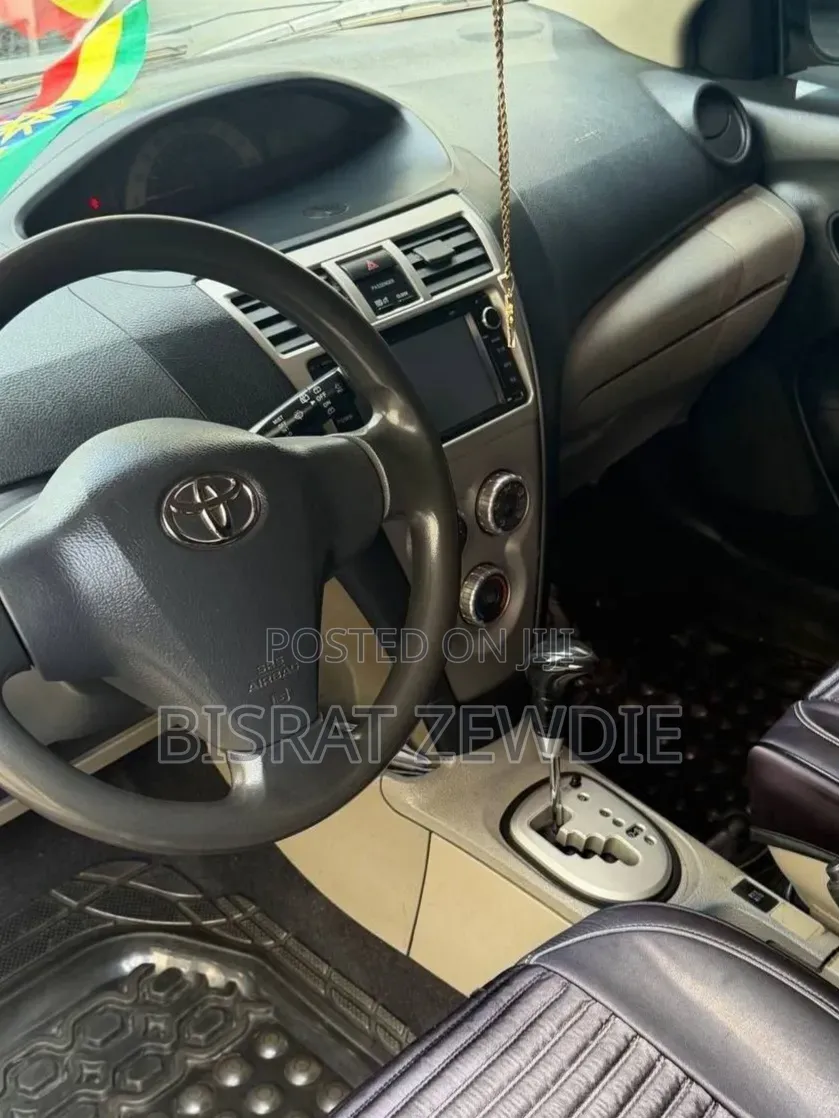 Toyota Yaris 2008 Black