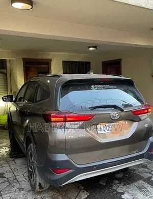 Toyota Rush 2022 Gray
