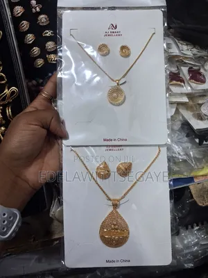 Elegant Occasional Jewelry Set | Necklace Earrings