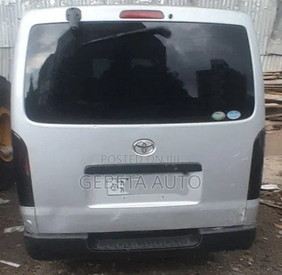 Toyota HiAce 2014 Grey
