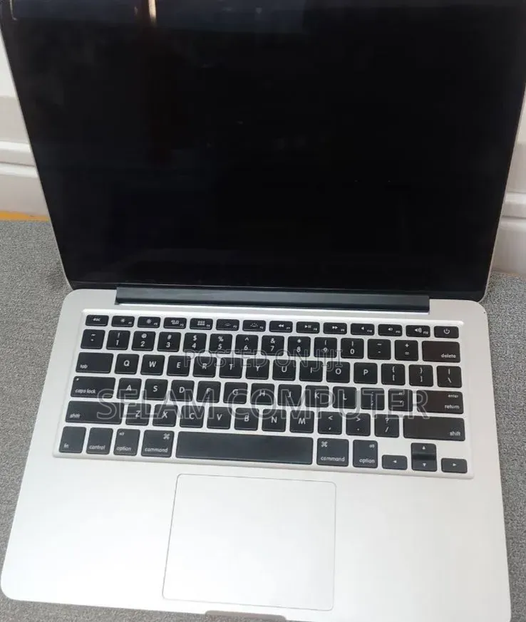 New Laptop Apple MacBook Air 2023 M2 8GB Intel Core i5 SSD 256GB
