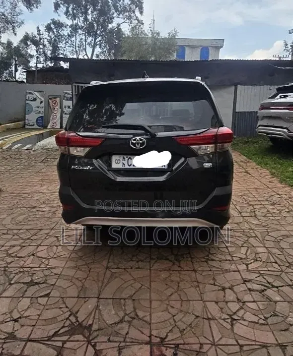 Toyota Rush 2022 Black