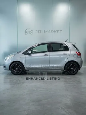 Toyota Corolla Base 4dr Sedan (1.8L 4cyl 5M) 2010 Silver