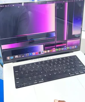 New Laptop Apple MacBook Pro 2020 M1 16GB Apple M1 Pro SSD 512GB