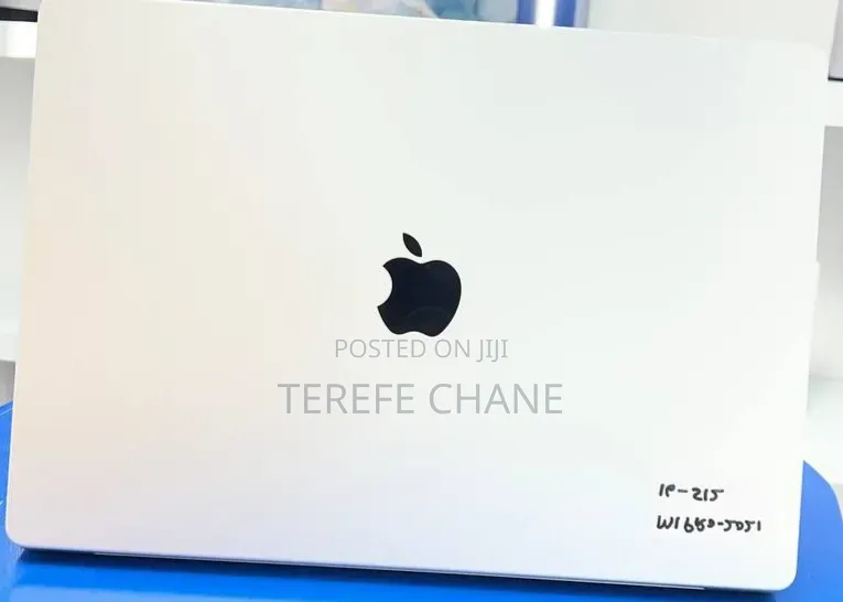 New Laptop Apple MacBook Pro 2020 M1 16GB Apple M1 Pro SSD 512GB