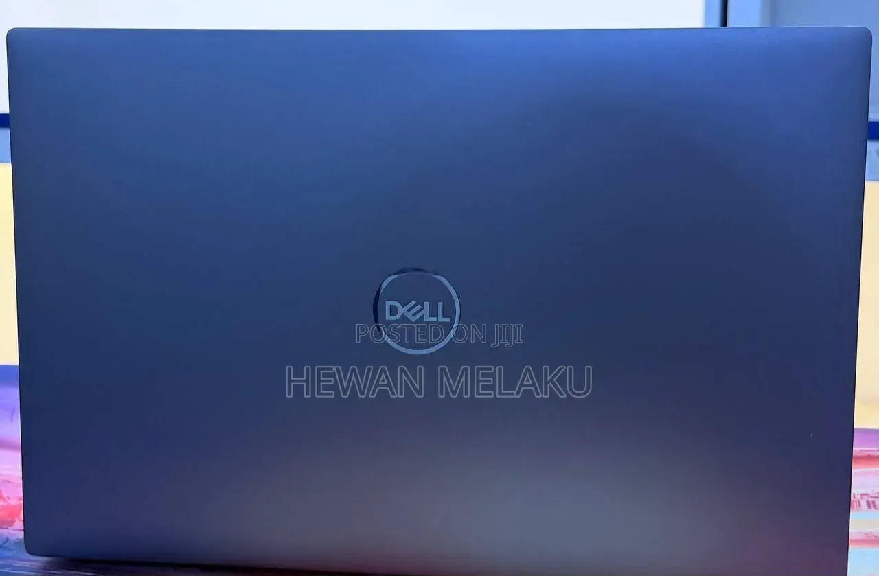 New Laptop Dell Precision 5560 16GB Intel Core i9 SSD 512GB
