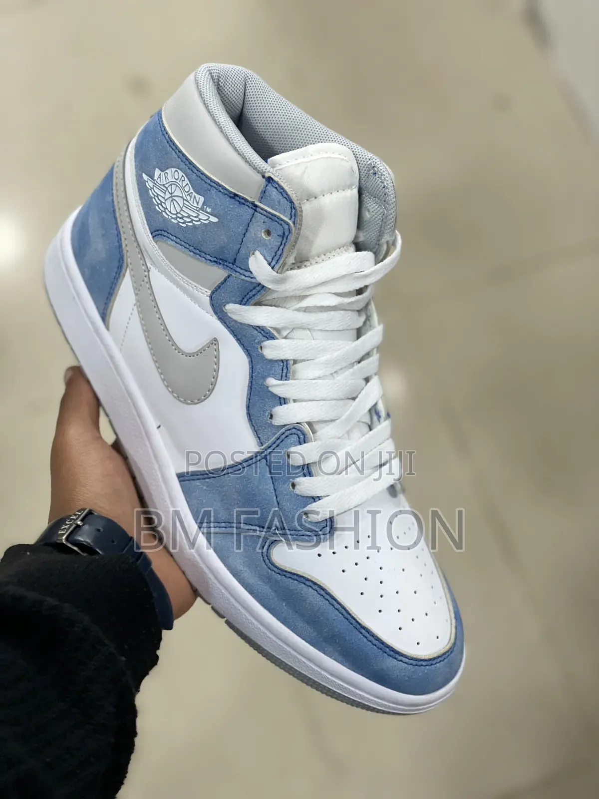Men’s Air Jordan Blue White High-Top Sneakers – Stylish Streetwear