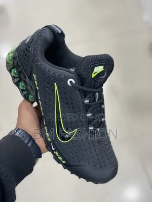 Nike Black Neon Sport Sneakers – Bold Athletic Casual Shoes