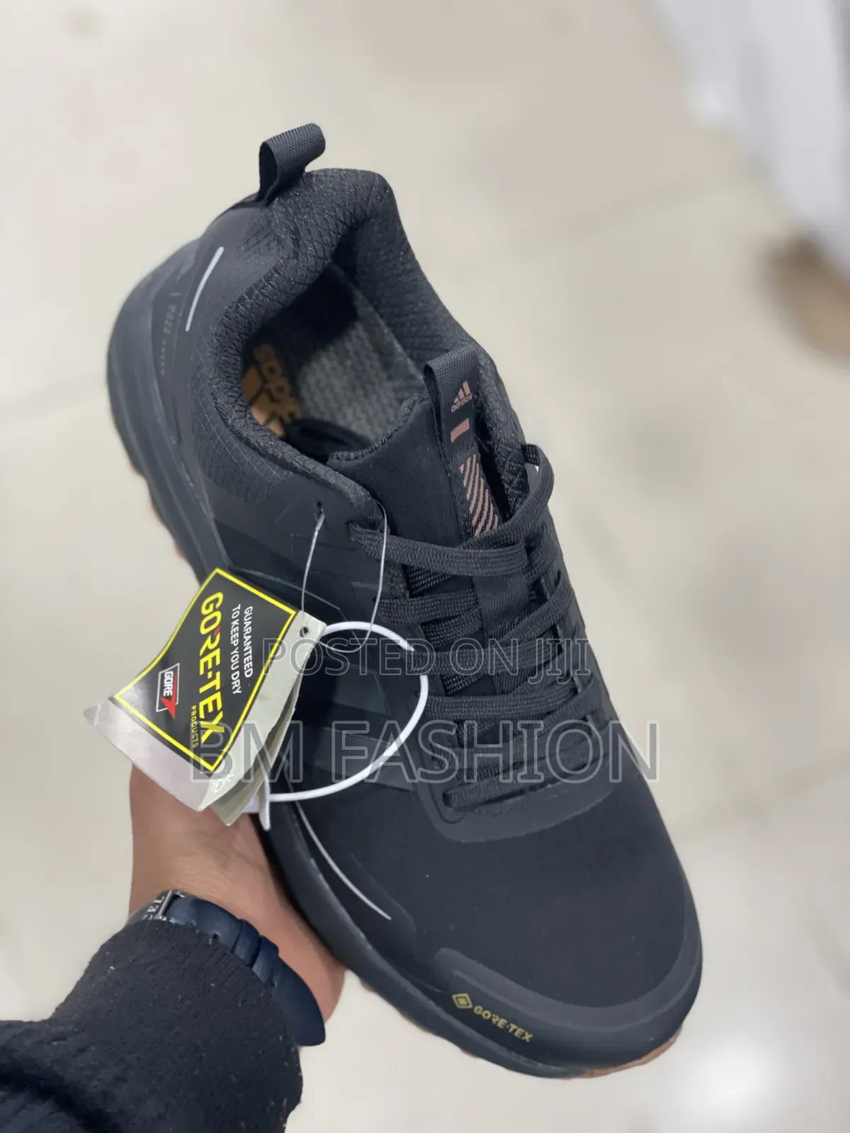 Adidas Black Sport Sneakers – Durable Outdoor Trail Footwear