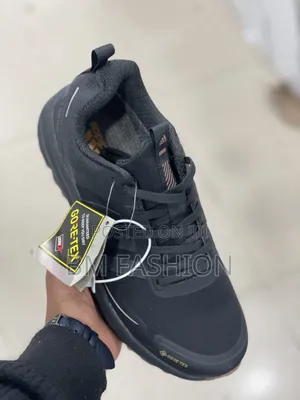 Adidas Black Sport Sneakers – Durable Outdoor Trail Footwear