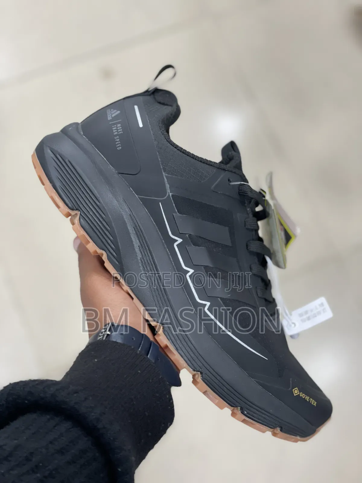 Adidas Black Sport Sneakers – Durable Outdoor Trail Footwear