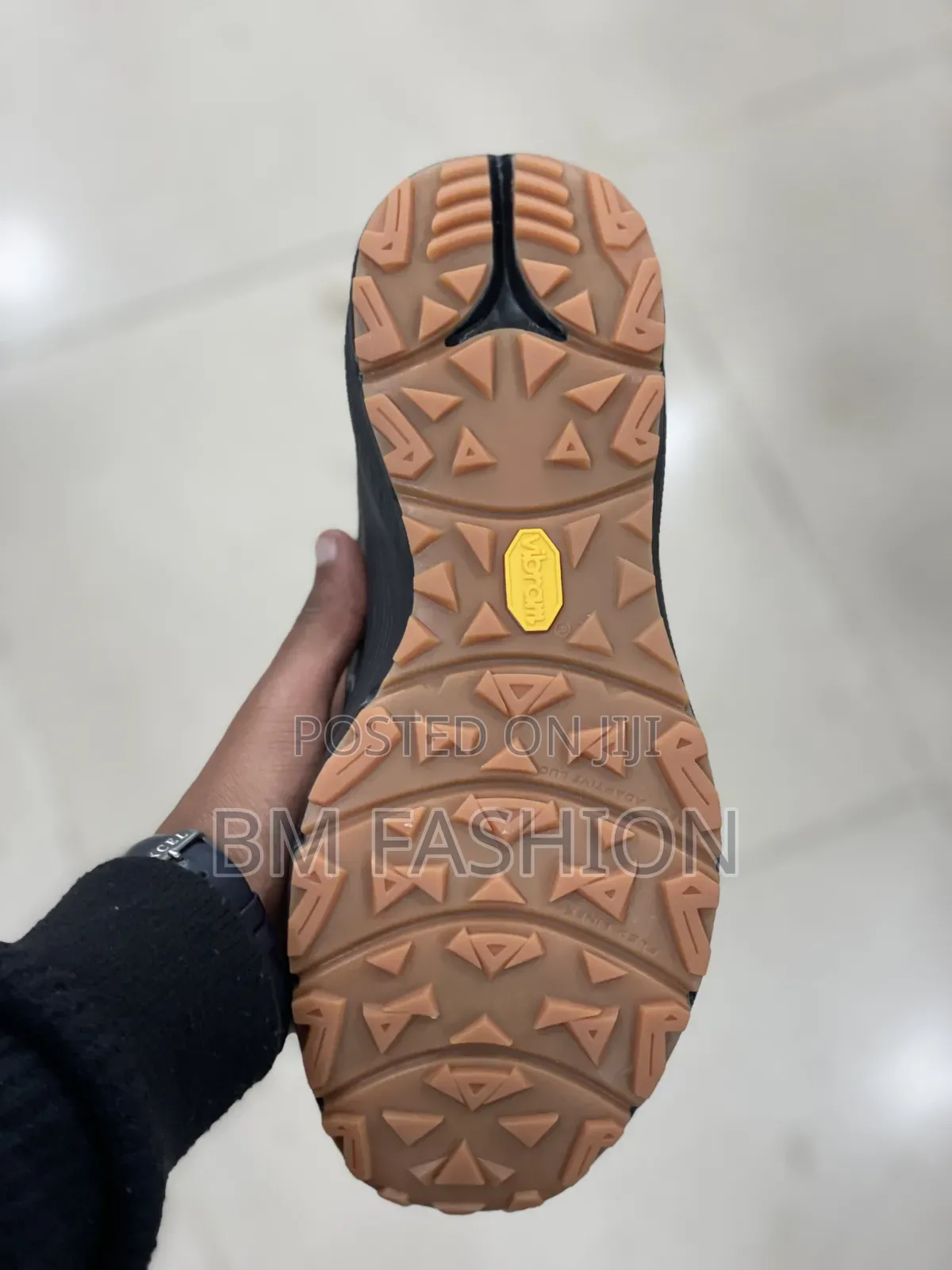 Adidas Black Sport Sneakers – Durable Outdoor Trail Footwear