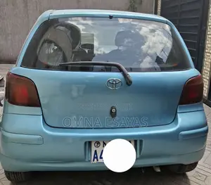 Toyota Vitz 2002 Blue