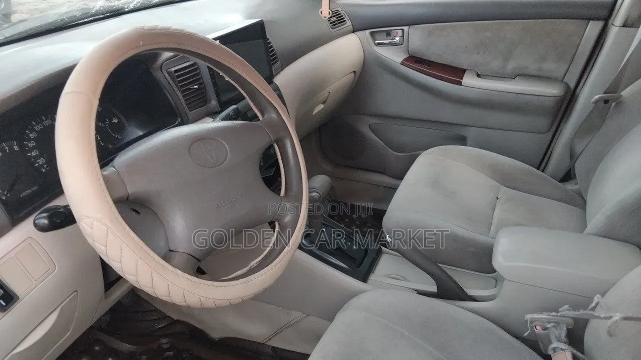 Toyota Corolla 2004 Silver