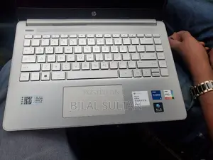 New Laptop HP 240 G6 4GB Intel Core i5 SSD 256GB