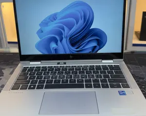 New Laptop HP EliteBook 830 G8 16GB Intel Core i7 SSD 512GB