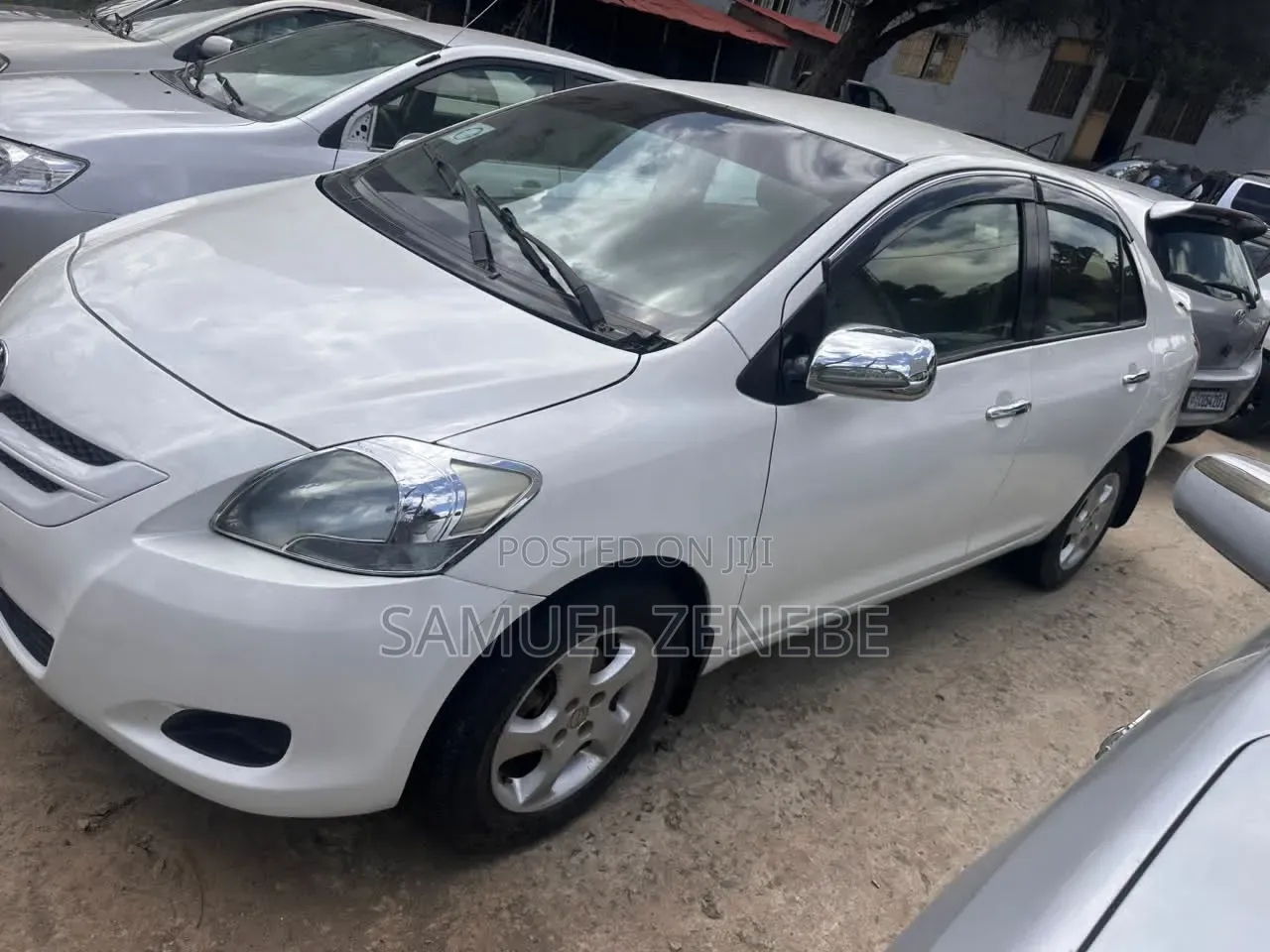 Toyota Yaris 2010 White