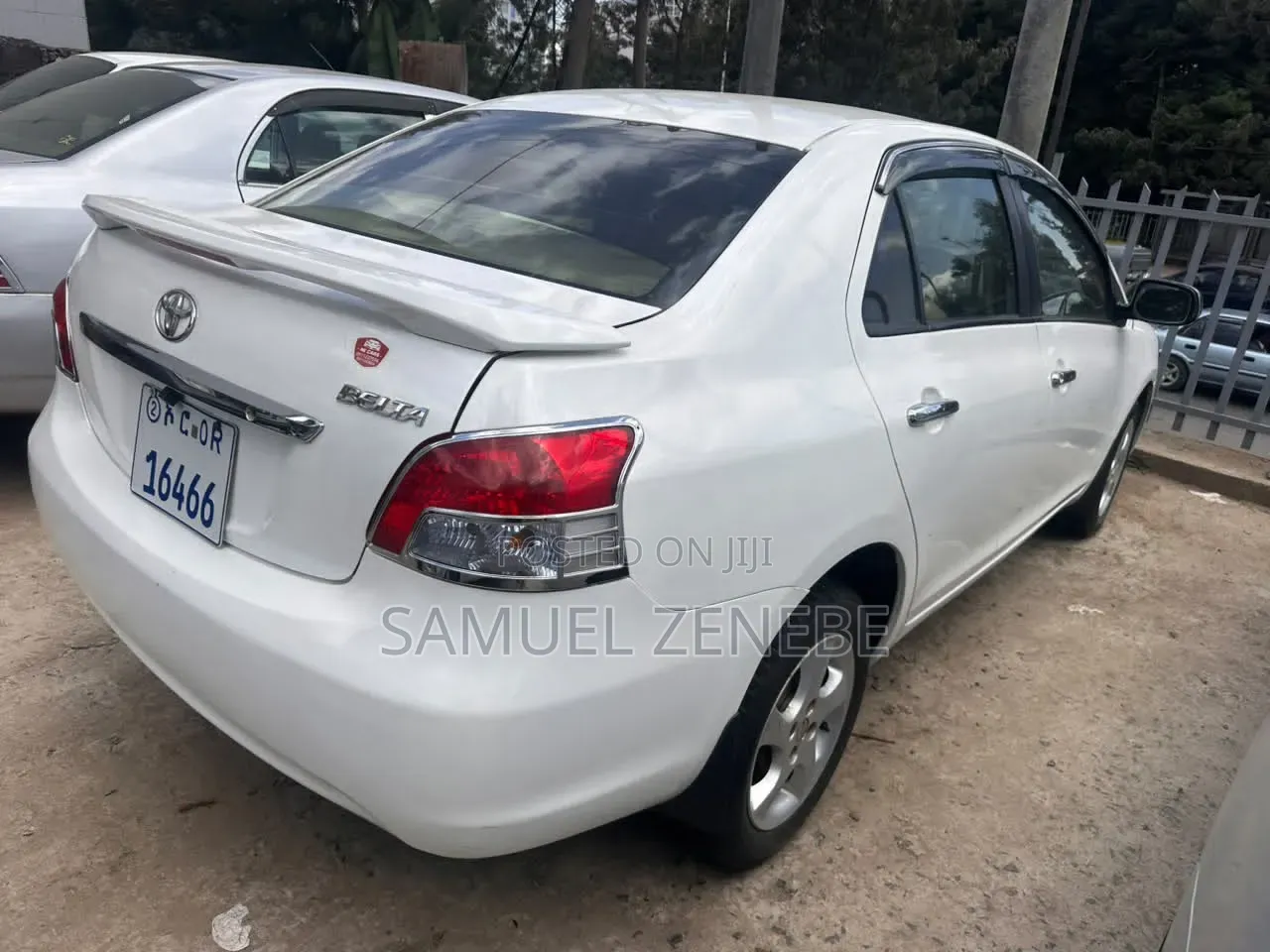 Toyota Yaris 2010 White