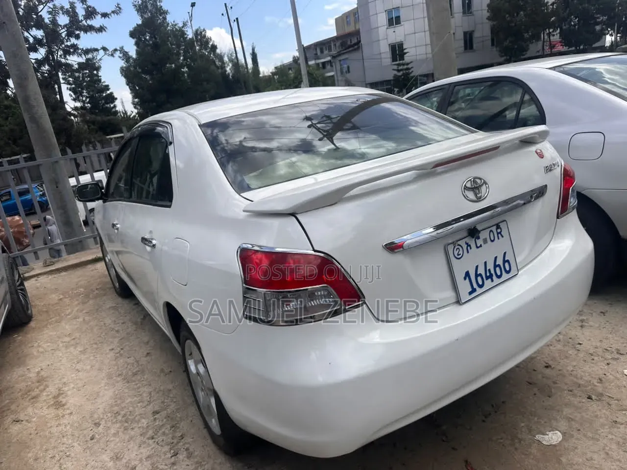 Toyota Yaris 2010 White