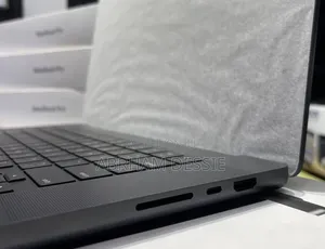 New Laptop Apple MacBook Pro 2024 M4 Max 48GB Apple M4 Max SSD 2T