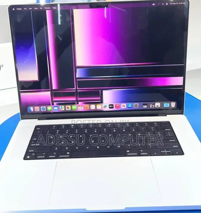 New Laptop Apple MacBook Pro 2021 M1 16GB Apple M1 Pro SSD 512GB