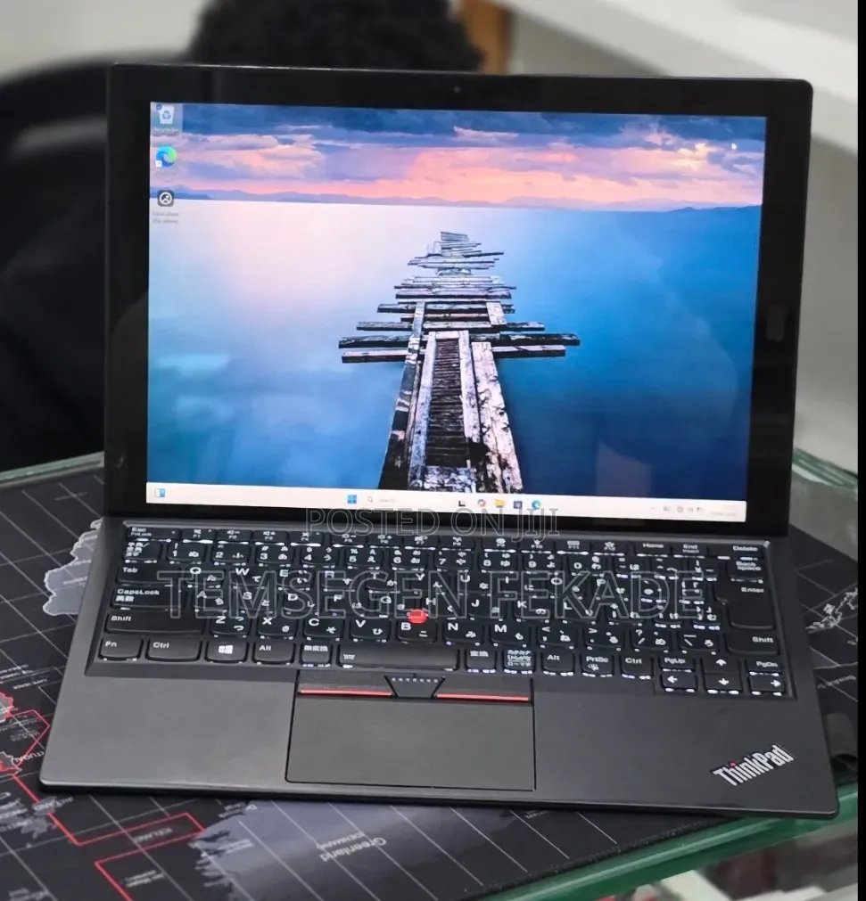 New Laptop Lenovo 8GB Intel Core i5 SSD 256GB
