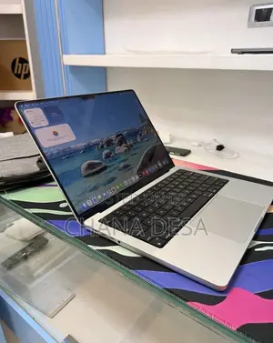 New Laptop Apple MacBook Pro 2020 M1 16GB Apple M1 Pro SSD 512GB