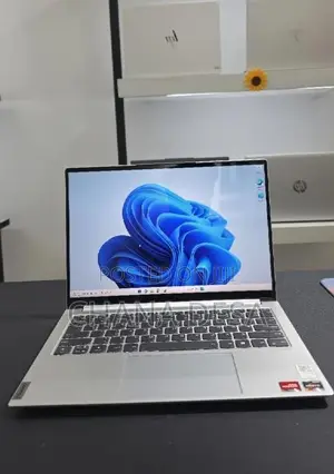 New Laptop Lenovo 16GB AMD Ryzen 7 SSD 512GB
