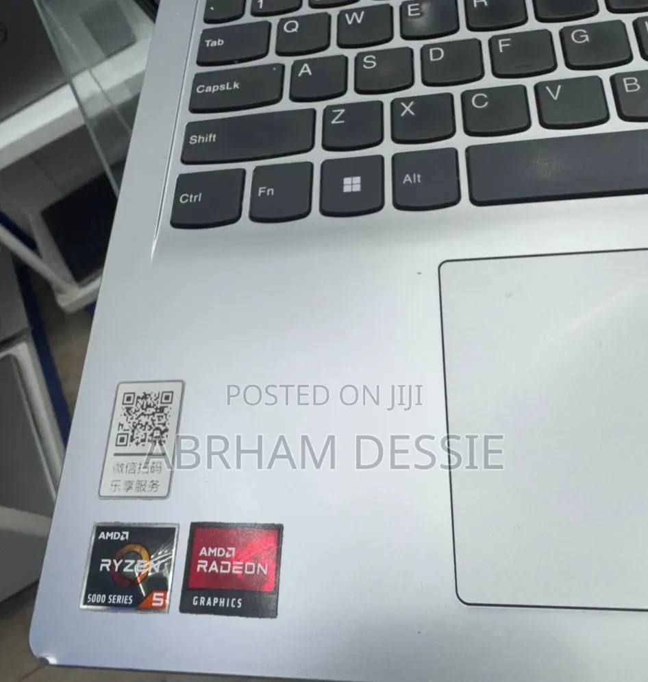 New Laptop Lenovo 8GB SSD 512GB