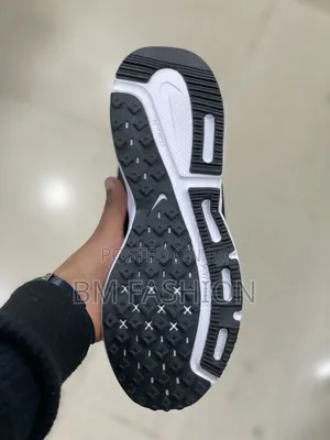 Nije Modern Sport Trainers With Lightweight Construction