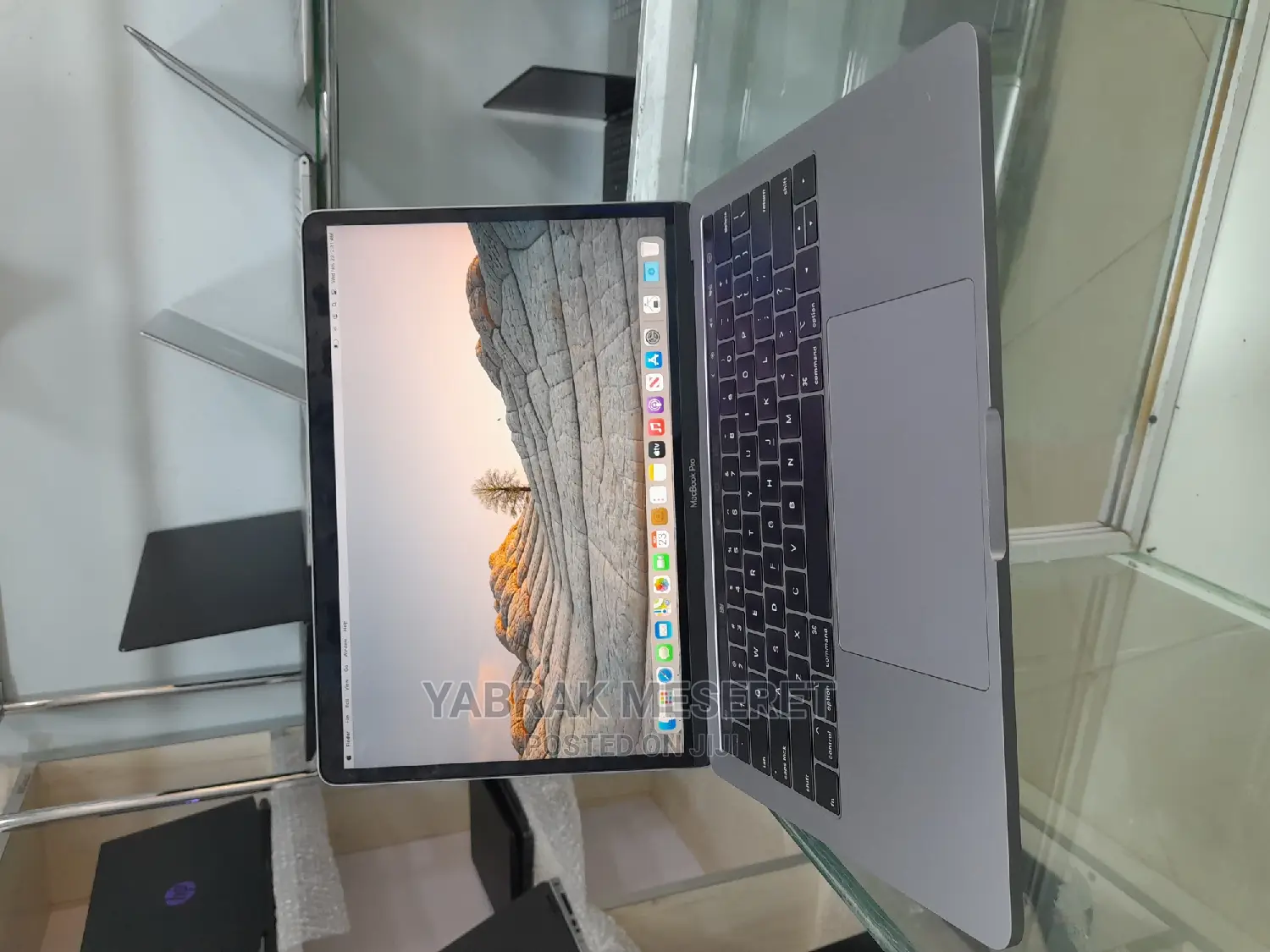 Laptop Apple MacBook 2019 8GB Intel Core I5 SSD 256GB