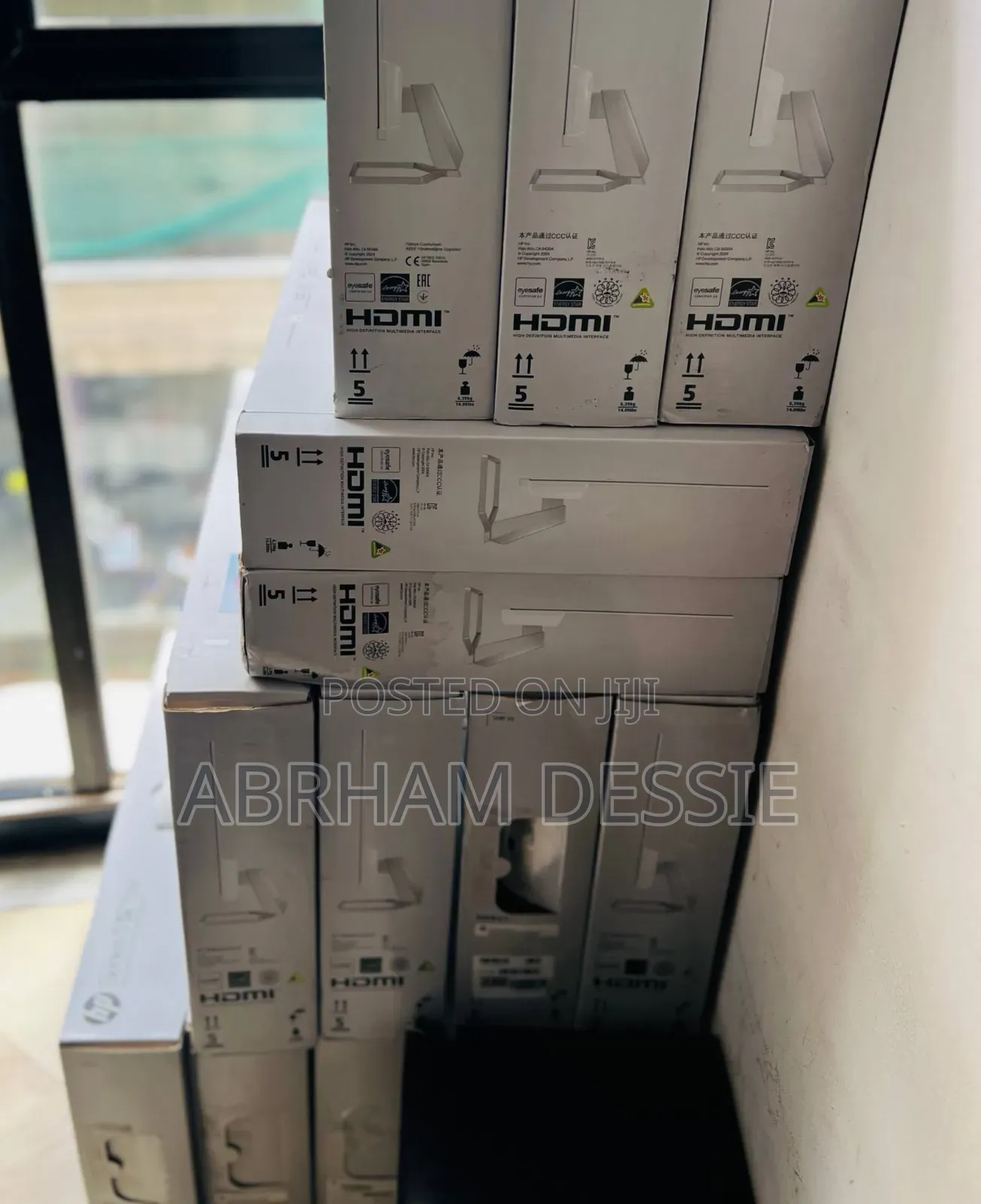HP Monitors
27