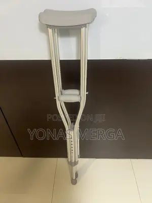 Home Outdoor Crutches含见underarm (Axillary) Crutch, Which Appears