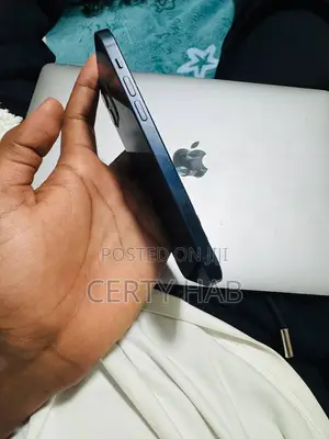 Apple iPhone 12 64 GB Black