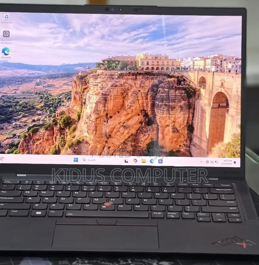 New Laptop Lenovo ThinkPad X1 Carbon 16GB Intel Core i7 SSD 512GB