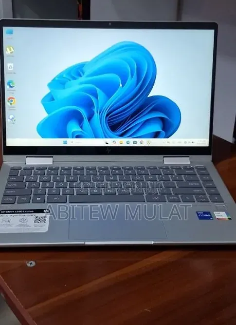 New Laptop HP Envy x360 8GB Intel Core i5 SSD 512GB